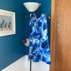 Amy Byer, 14, blues and white